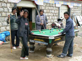 Drigung pool.JPG (301383 bytes)