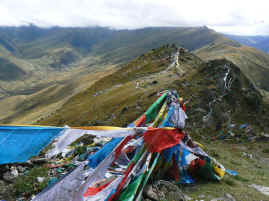 Ganden kora view.JPG (257420 bytes)