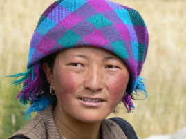 Harvest portrait of girl 1.JPG (354019 bytes)