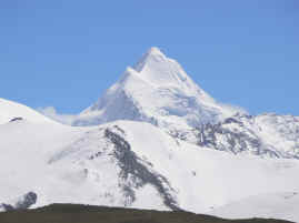 TongLa.JPG (215470 bytes)