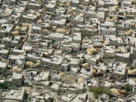 Yarlung Chongye view.JPG (307899 bytes)